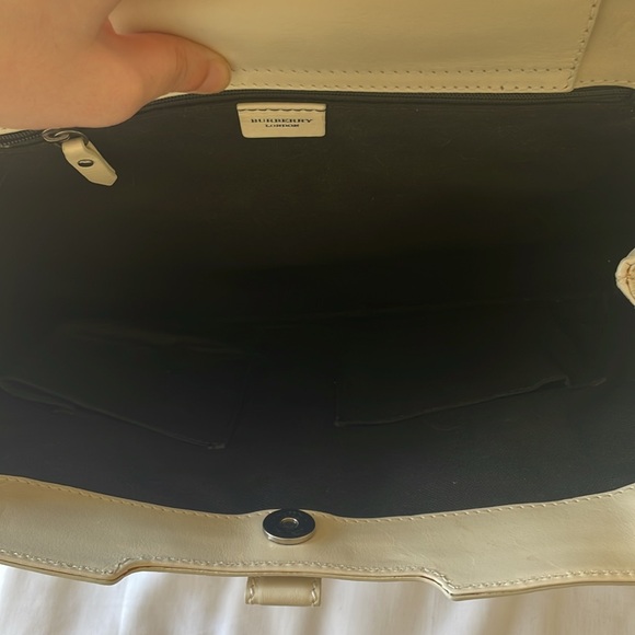 BURBERRY Vintage White Haymarket Check Tote Bag - Picture 8 of 16